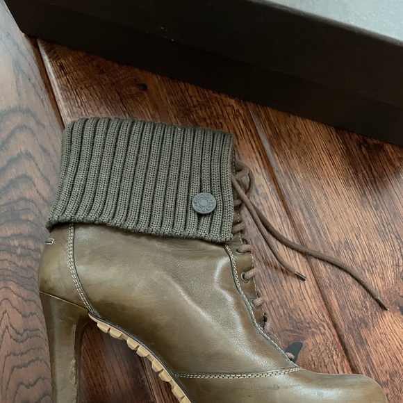 Gucci 2012 Brown Angeo Lace Up Heeled Bootie - Size 38 - Picture 9 of 16